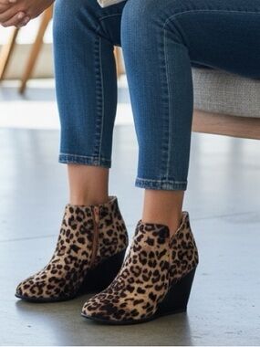 👛 (ANY 2/$20) Animal Print 3” Heel Wedge Booties NWOT